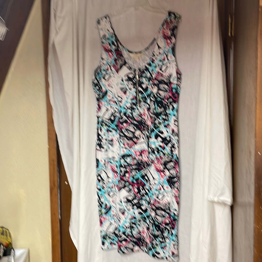 Sleeveless dress